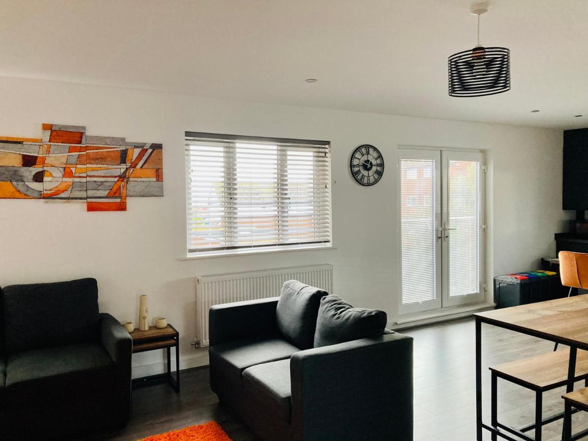 Spacious Newly Built Apartment Rhos On Sea, Colwyn Bay Bagian luar foto
