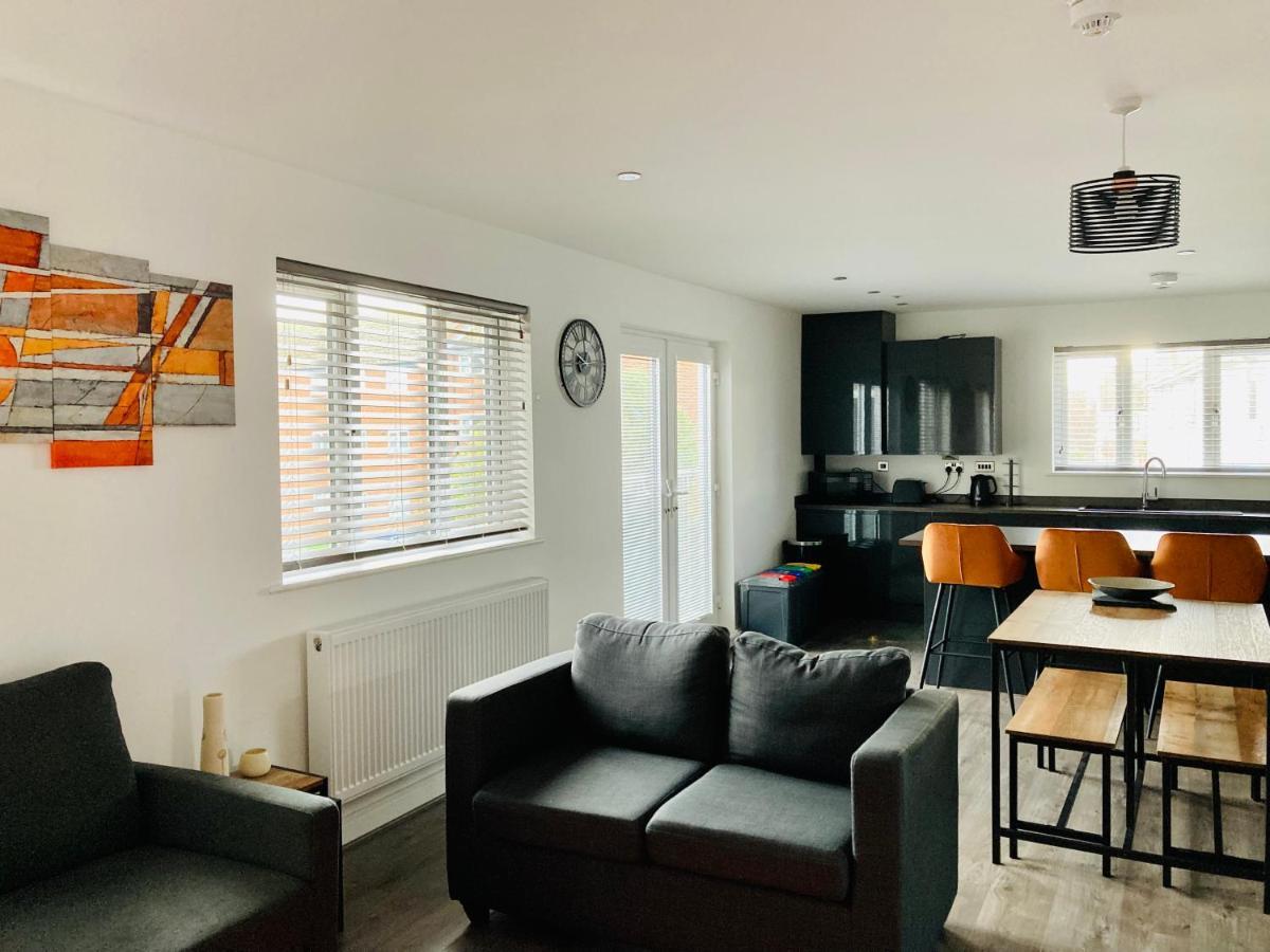 Spacious Newly Built Apartment Rhos On Sea, Colwyn Bay Bagian luar foto